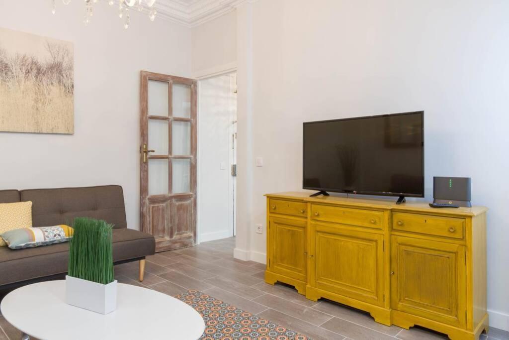 Sensacional Apartamento Junto A Palacio Real By Batuecas Madrid Bagian luar foto